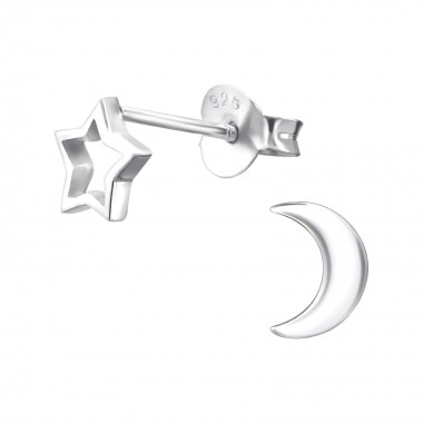 Moon And Star - 925 Sterling Silver Simple Stud Earrings SD29354