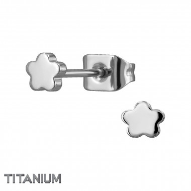 Clover - Titanium Titanium Ear Studs SD50366