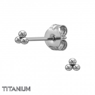 Ball Connected - Titanium Titanium Ear Studs SD50371