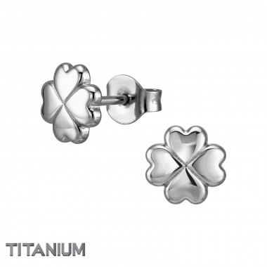 3D Clover - Titanium Titanium Ear Studs SD50376